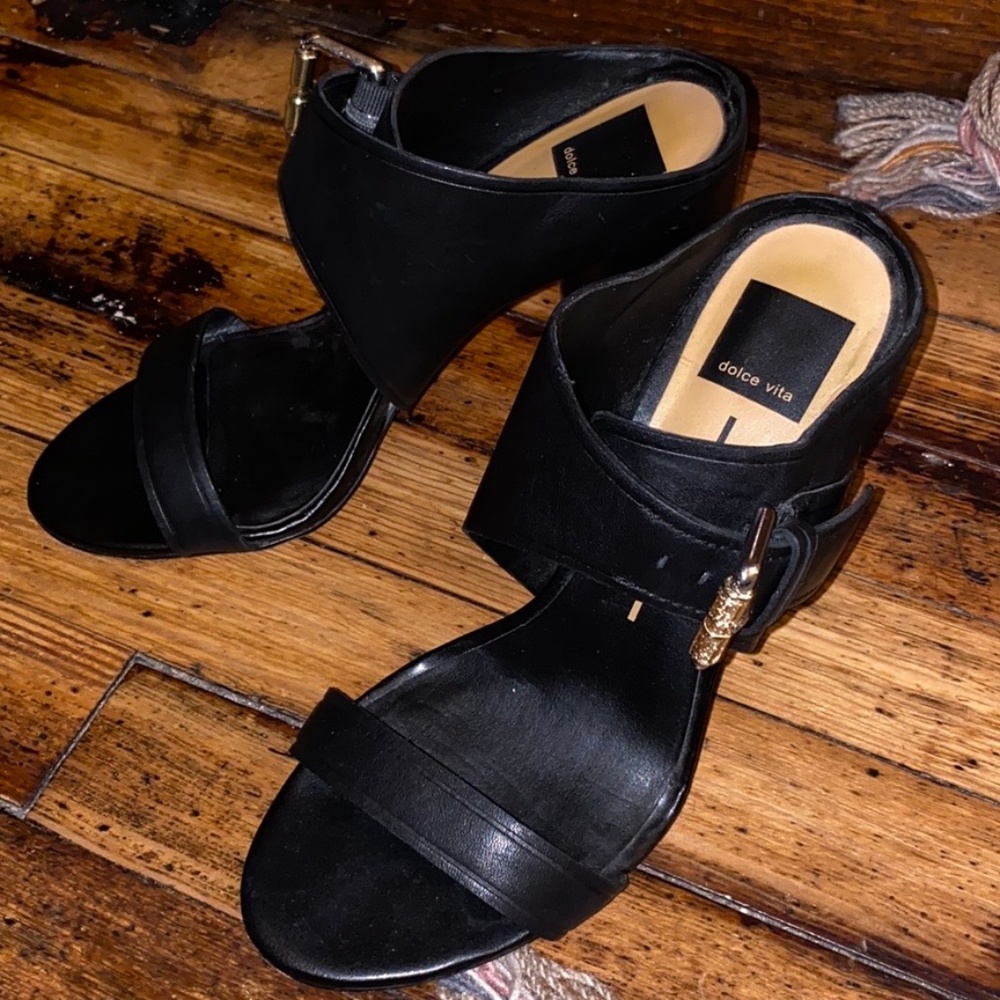 Dolce Vita Maitlyn Open Toe Buckled Mule